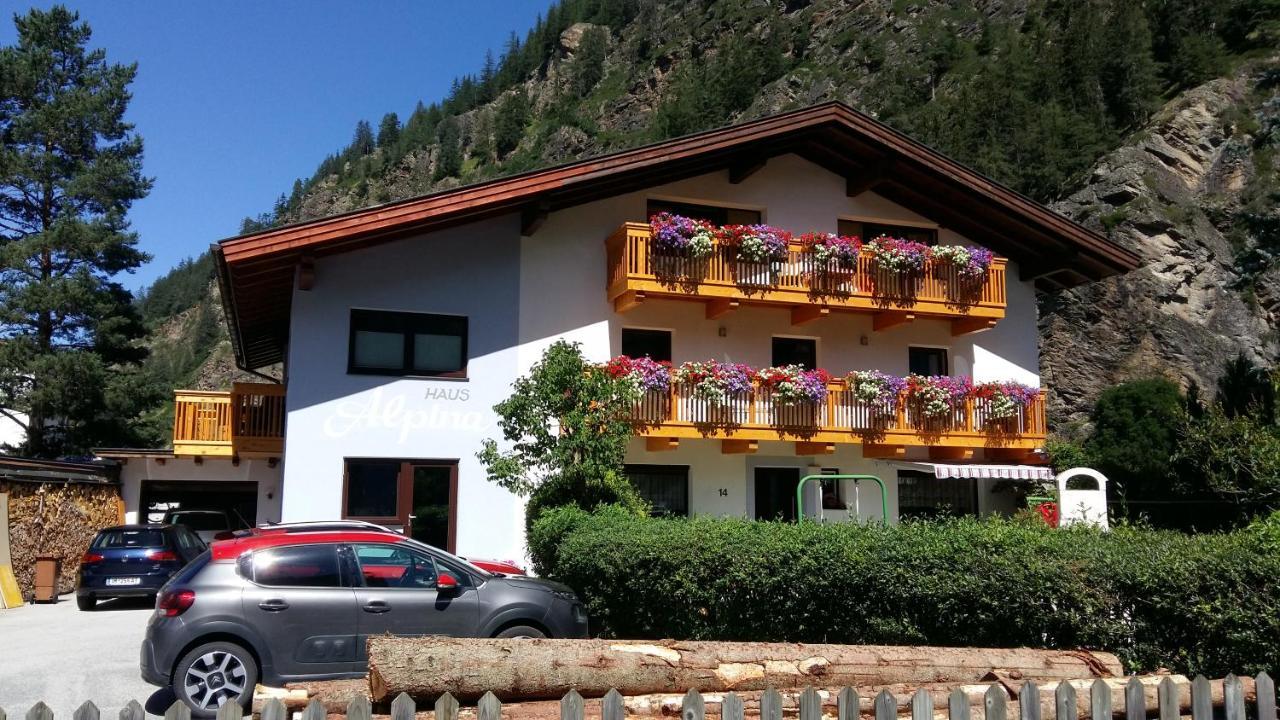 Haus Alpina Hotel Langenfeld Bagian luar foto