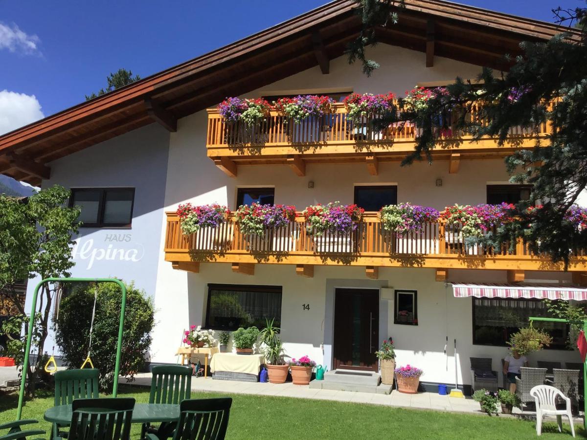 Haus Alpina Hotel Langenfeld Bagian luar foto