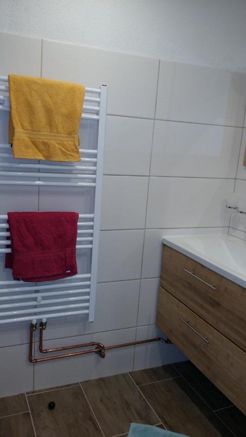 Haus Alpina Hotel Langenfeld Bagian luar foto