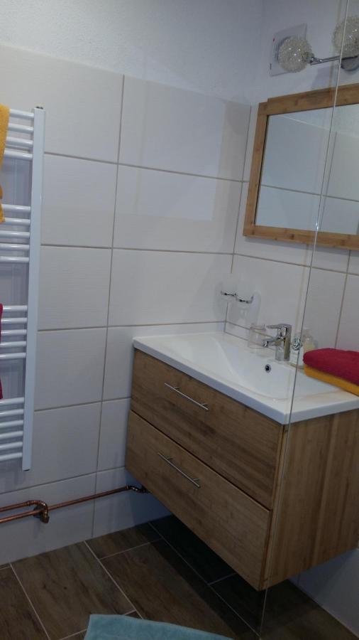 Haus Alpina Hotel Langenfeld Bagian luar foto