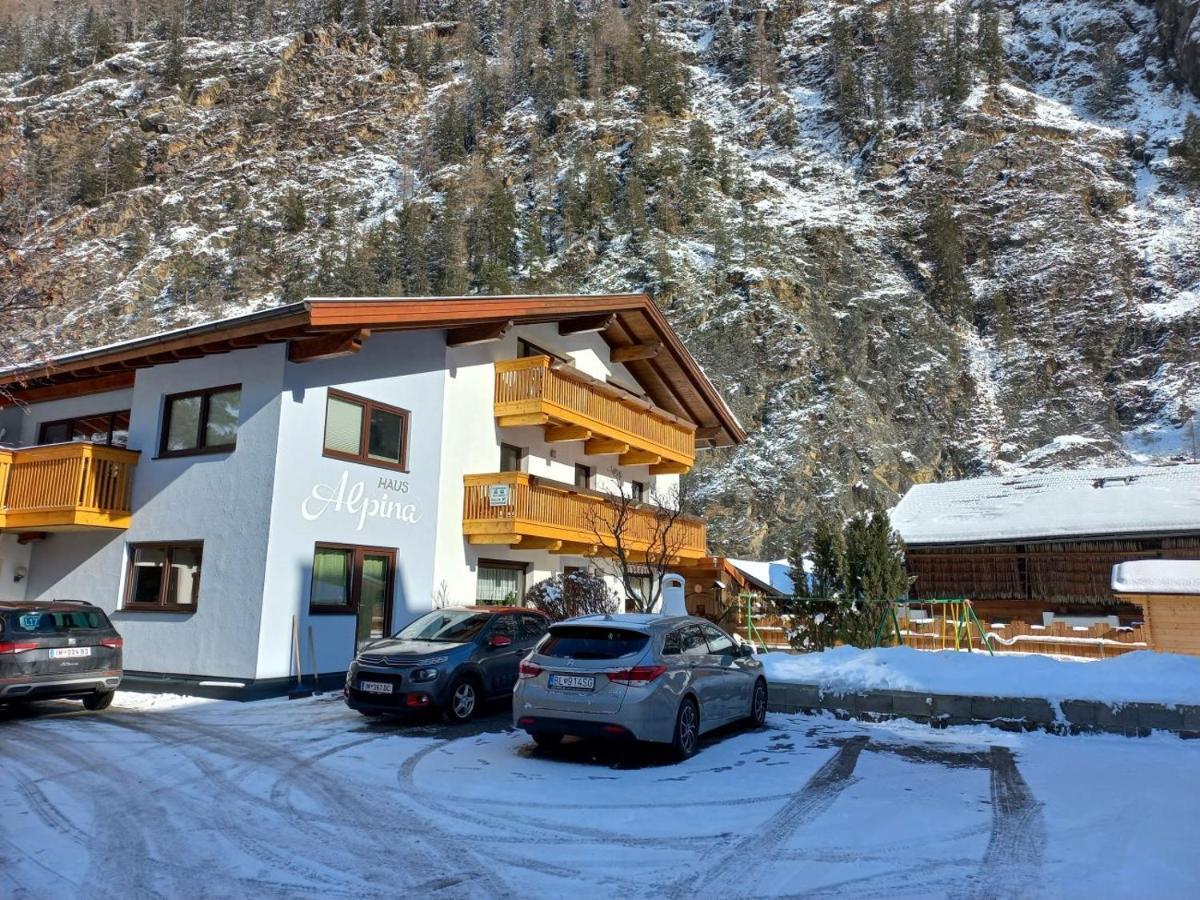 Haus Alpina Hotel Langenfeld Bagian luar foto
