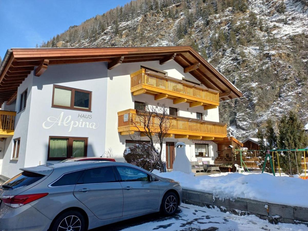 Haus Alpina Hotel Langenfeld Bagian luar foto