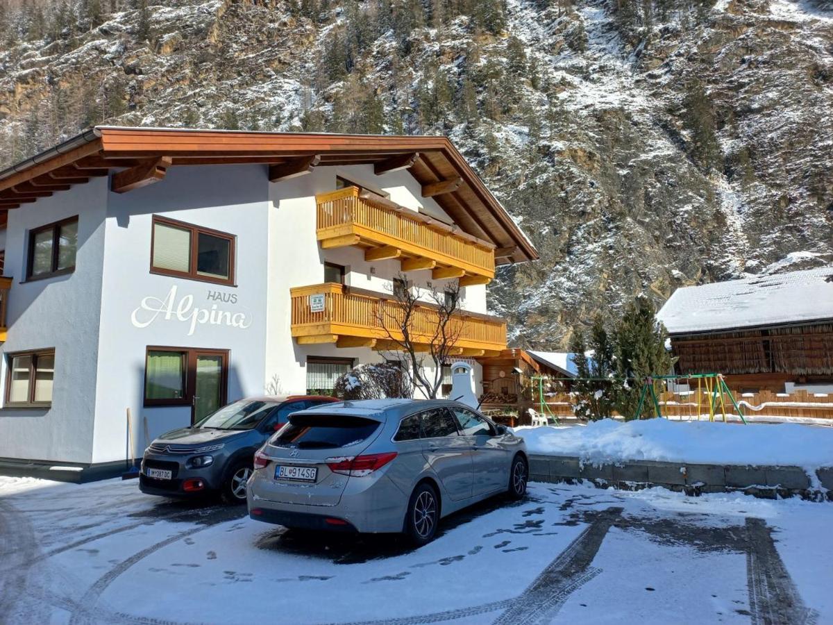 Haus Alpina Hotel Langenfeld Bagian luar foto