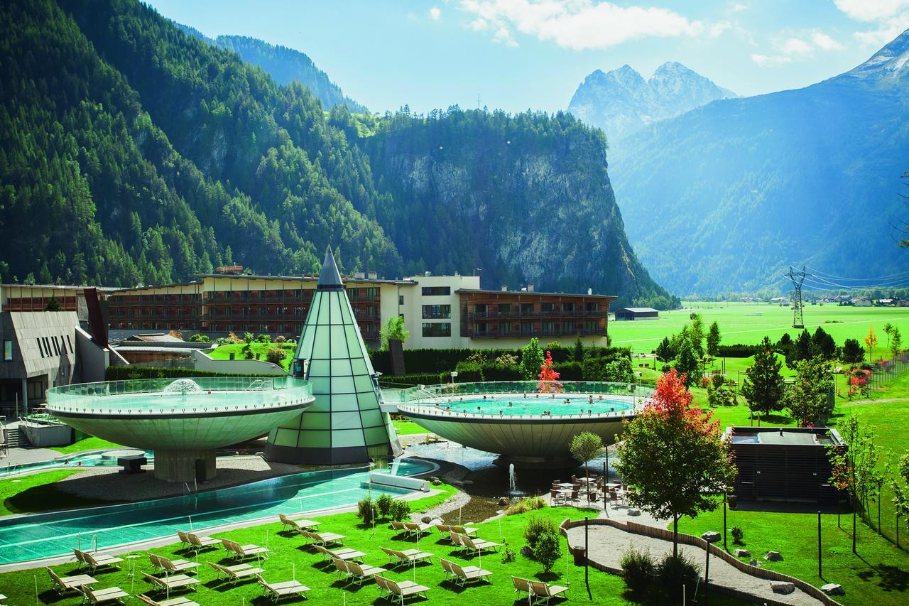 Haus Alpina Hotel Langenfeld Bagian luar foto